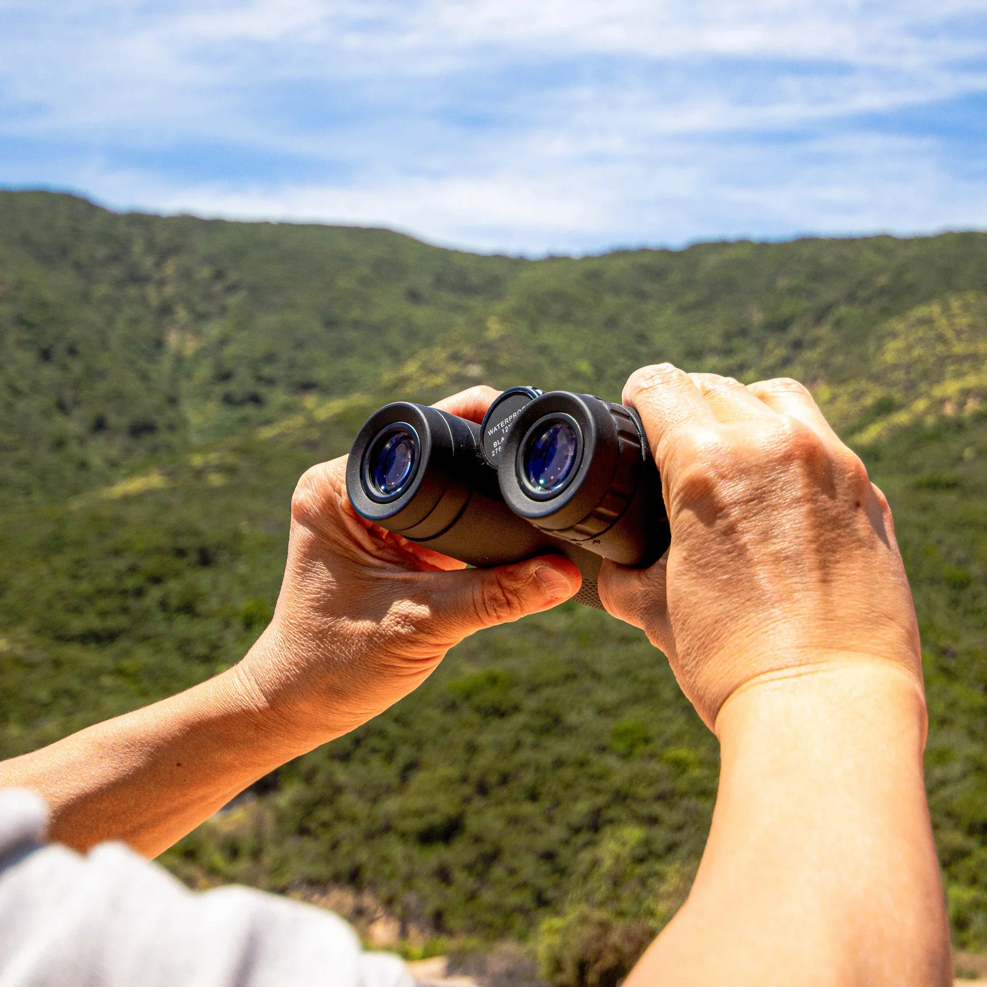 10x42mm Level HD Waterproof Binoculars | AB12772 - Image 9